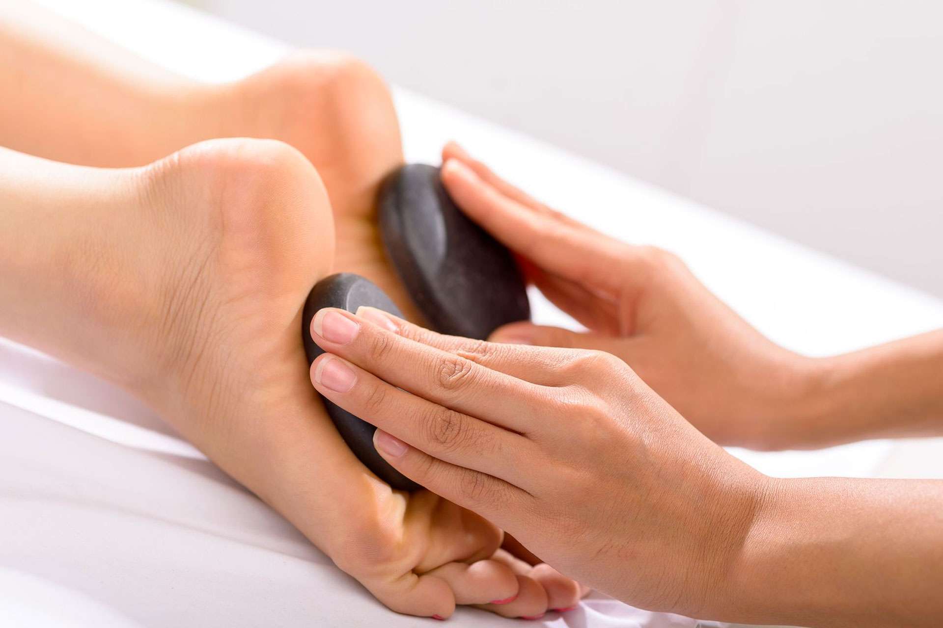 Accredited ONLINE Hot Stone Reflexology Foot Massage ...