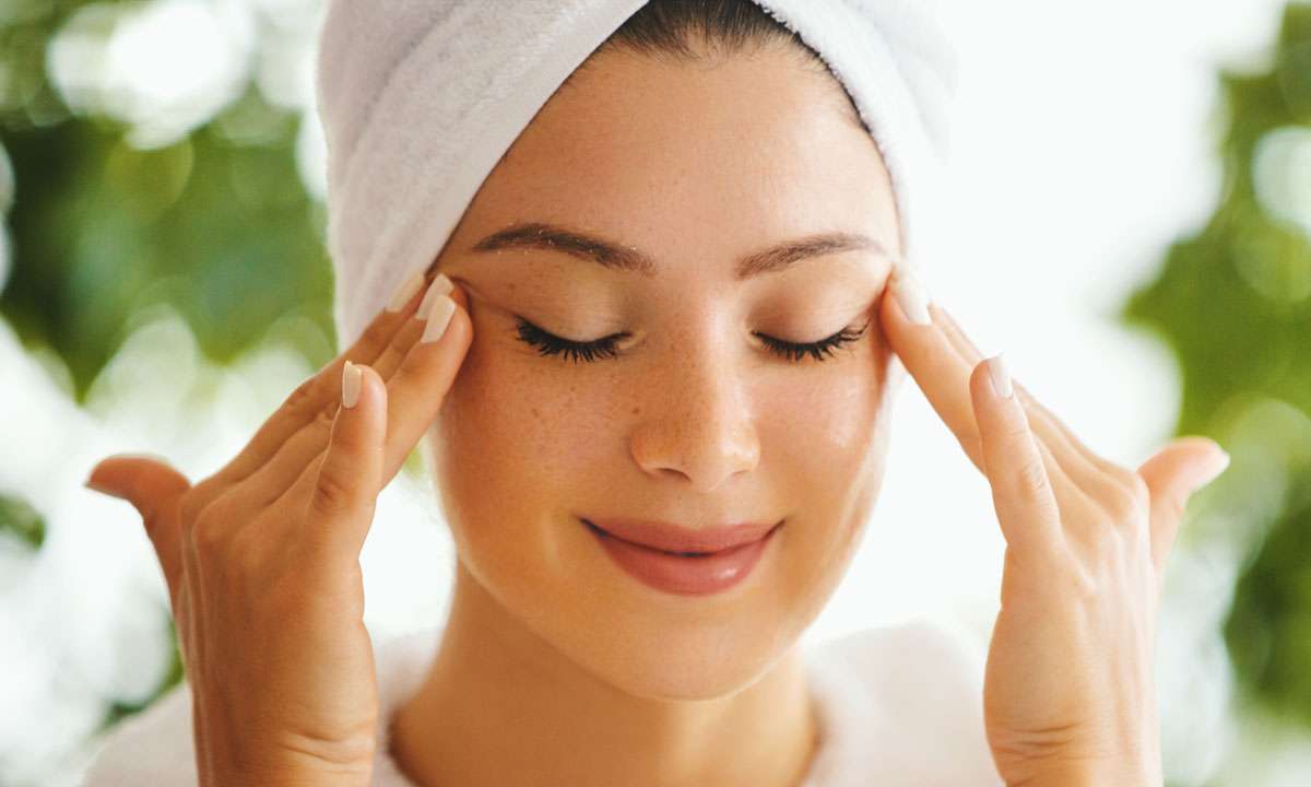 Facial massage: easy DIY techniques to do at home
