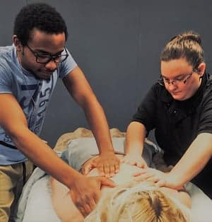 Massage Therapy Schools in Kansas City â Pinnacle Career Institute ...